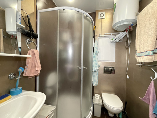 Продам трехкомнатную (3-комн.) квартиру, Морская ул, 80, Волгодонск г