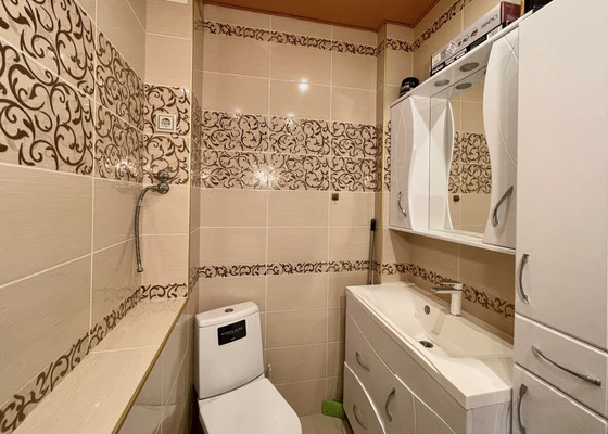 Продам двухкомнатную (2-комн.) квартиру, Курчатова пр-кт, 45, Волгодонск г