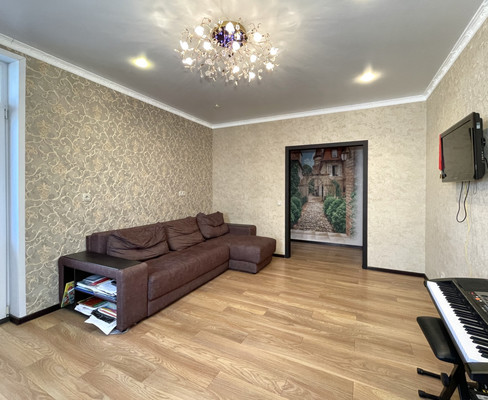 Продам двухкомнатную (2-комн.) квартиру, Курчатова пр-кт, 45, Волгодонск г