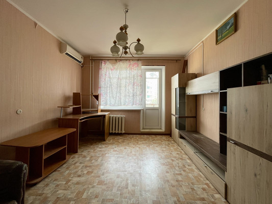 Продам однокомнатную (1-комн.) квартиру, Гагарина ул, 2, Волгодонск г