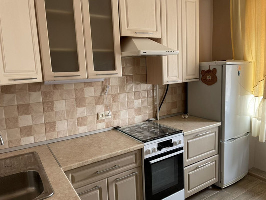 Продам двухкомнатную (2-комн.) квартиру, Курчатова пр-кт, 47, Волгодонск г