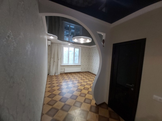 Продам трехкомнатную (3-комн.) квартиру, Еременко ул, 94, Ростов-на-Дону г