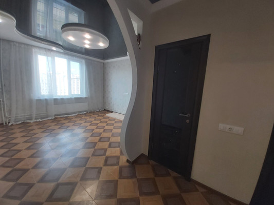 Продам трехкомнатную (3-комн.) квартиру, Еременко ул, 94, Ростов-на-Дону г