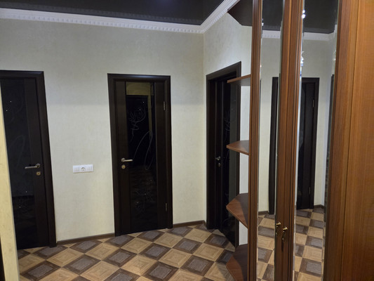 Продам трехкомнатную (3-комн.) квартиру, Еременко ул, 94, Ростов-на-Дону г