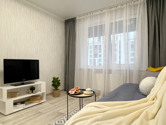 Продам двухкомнатную (2-комн.) квартиру, Серебристая ул, 7, Пермь г