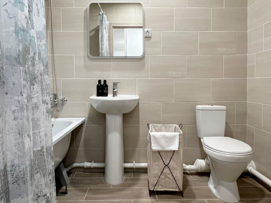 Продам двухкомнатную (2-комн.) квартиру, Серебристая ул, 7, Пермь г