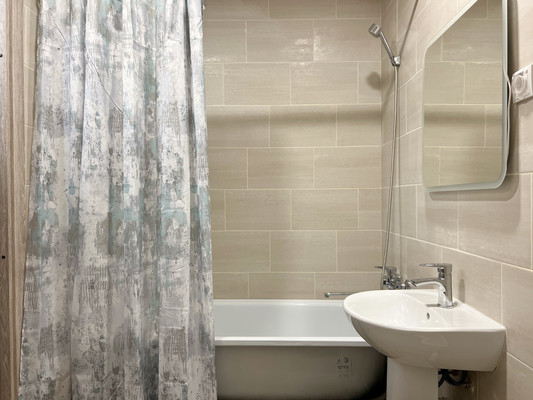 Продам двухкомнатную (2-комн.) квартиру, Серебристая ул, 7, Пермь г