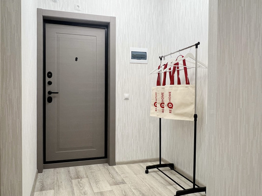 Продам двухкомнатную (2-комн.) квартиру, Серебристая ул, 7, Пермь г