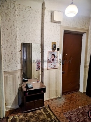 Продам двухкомнатную (2-комн.) квартиру, Космонавта Комарова ул, 37Б, Калуга г