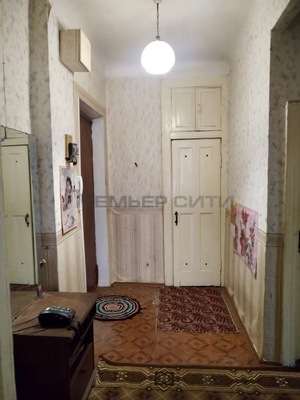 Продам двухкомнатную (2-комн.) квартиру, Космонавта Комарова ул, 37Б, Калуга г