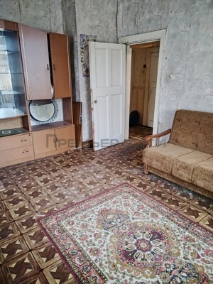 Продам двухкомнатную (2-комн.) квартиру, Космонавта Комарова ул, 37Б, Калуга г