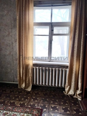 Продам двухкомнатную (2-комн.) квартиру, Космонавта Комарова ул, 37Б, Калуга г