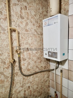 Продам двухкомнатную (2-комн.) квартиру, Космонавта Комарова ул, 37Б, Калуга г