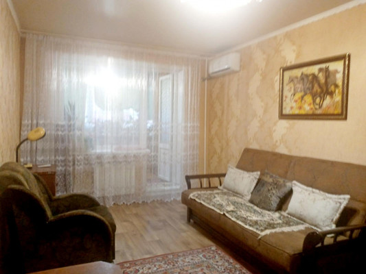 Продам двухкомнатную (2-комн.) квартиру, Маршала Жукова ул, 7, Воронеж г