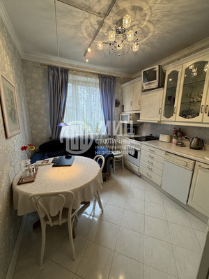 Продам двухкомнатную (2-комн.) квартиру, Борисовский проезд, 38к1, Москва г