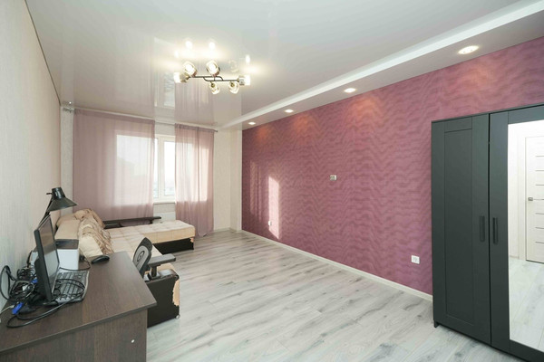 Продам двухкомнатную (2-комн.) квартиру, им. Героя Хабибуллина ул, 11, Краснодар г