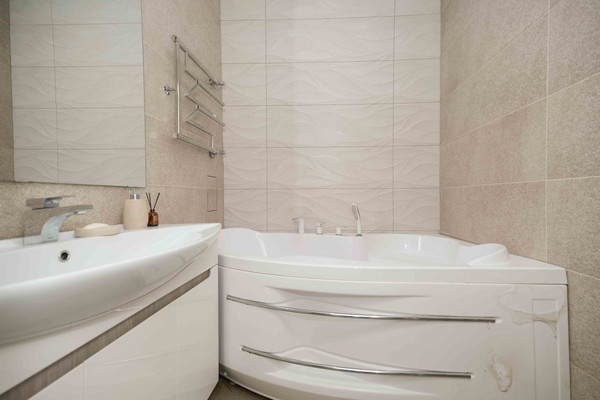 Продам двухкомнатную (2-комн.) квартиру, им. Героя Хабибуллина ул, 11, Краснодар г