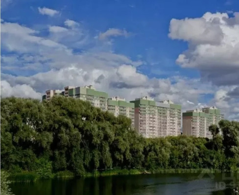 Продам трехкомнатную (3-комн.) квартиру, Хади Такташа ул, 121, Казань г