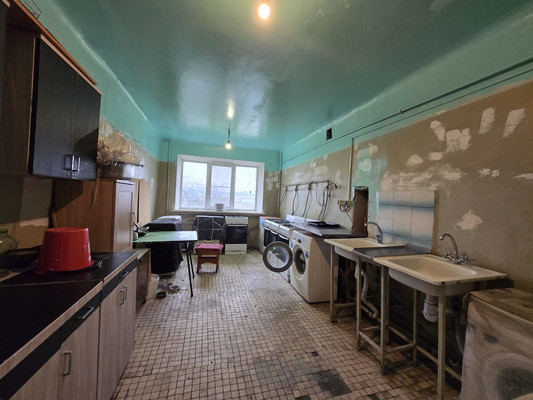 Продам комнату в 10-комн. квартире, Первомайская ул, 16, Хатунь с