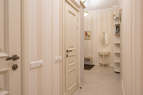 Сдам трехкомнатную (3-комн.) квартиру, Киевская ул, 3, Санкт-Петербург г