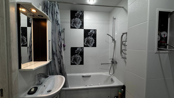 Продам двухкомнатную (2-комн.) квартиру, Глеба Успенского ул, 6/2, Иркутск г