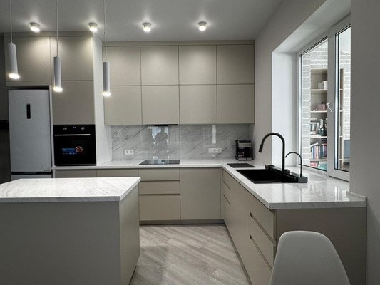 Продам коттедж, Большая Заречная ул, 72А, Казань г, 0 км от города