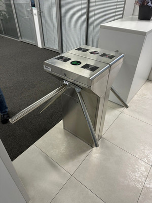 Сдам коммерческое помещение 180 м2, Юлиуса Фучика ул, 155, Казань г