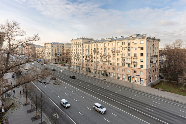 Продам многокомнатную квартиру, Ленинский пр-кт, 21, Москва г