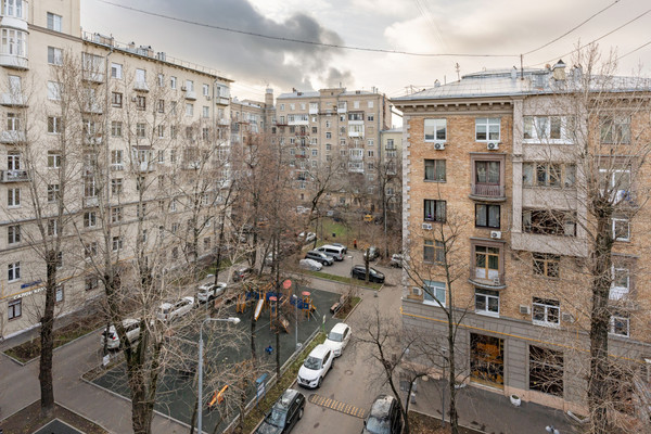 Продам многокомнатную квартиру, Ленинский пр-кт, 21, Москва г