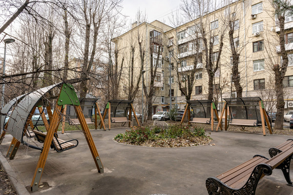 Продам многокомнатную квартиру, Ленинский пр-кт, 21, Москва г