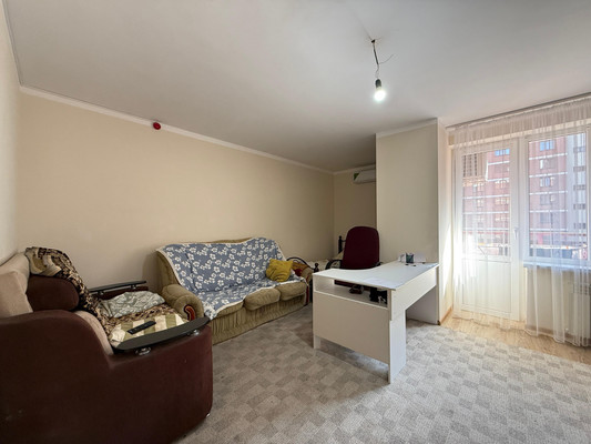 Продам трехкомнатную (3-комн.) квартиру, Московская ул, 12, Нальчик г