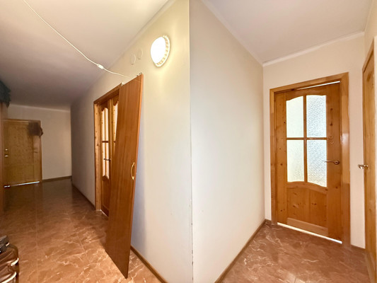 Продам трехкомнатную (3-комн.) квартиру, Московская ул, 12, Нальчик г