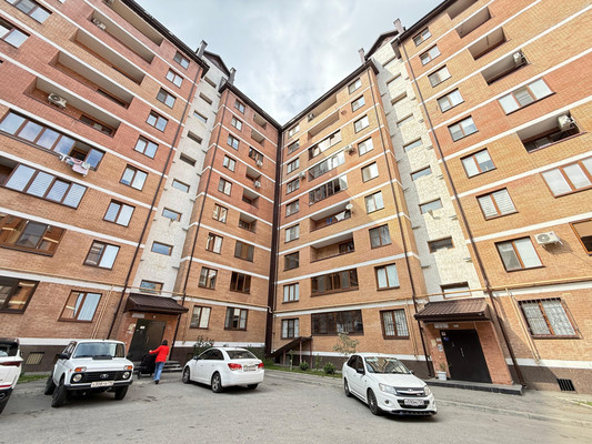 Продам трехкомнатную (3-комн.) квартиру, Московская ул, 12, Нальчик г