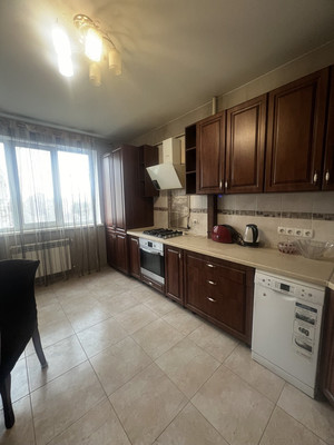 Продам двухкомнатную (2-комн.) квартиру, 1 Конной Армии ул, 21в, Симферополь г