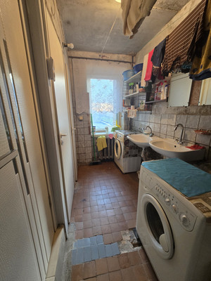 Продам комнату в 12-комн. квартире, Морской Пехоты ул, 6к1, Санкт-Петербург г