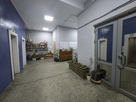 Продам комнату в 12-комн. квартире, Морской Пехоты ул, 6к1, Санкт-Петербург г