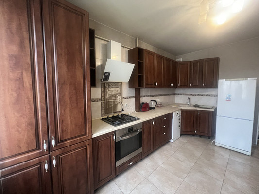 Продам двухкомнатную (2-комн.) квартиру, 1 Конной Армии ул, 21в, Симферополь г