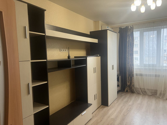 Продам двухкомнатную (2-комн.) квартиру, 1 Конной Армии ул, 21в, Симферополь г