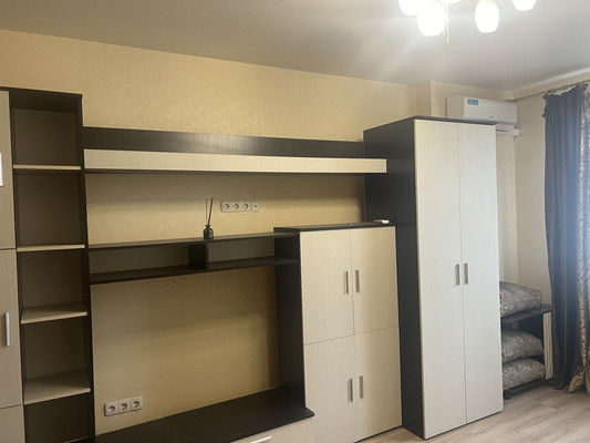 Продам двухкомнатную (2-комн.) квартиру, 1 Конной Армии ул, 21в, Симферополь г