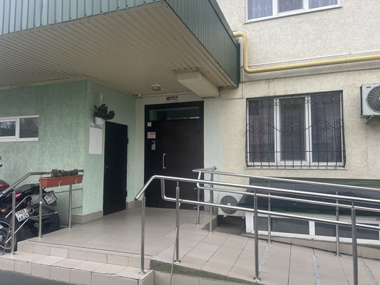 Продам двухкомнатную (2-комн.) квартиру, 1 Конной Армии ул, 21в, Симферополь г