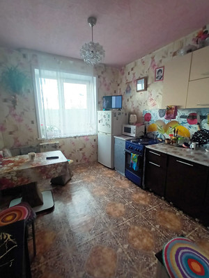 Продам двухкомнатную (2-комн.) квартиру, Маяковского ул, 217, Черемхово г