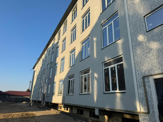 Продам трехкомнатную (3-комн.) квартиру, Мовсисяна ул, 15, Нальчик г