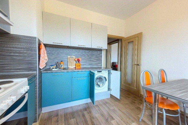 Продам однокомнатную (1-комн.) квартиру, Южное ш, 51к3, Санкт-Петербург г