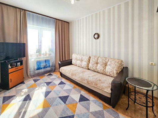 Продам трехкомнатную (3-комн.) квартиру, Анны Коньковой ул, 2, Ханты-Мансийск г