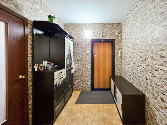 Продам трехкомнатную (3-комн.) квартиру, Анны Коньковой ул, 2, Ханты-Мансийск г