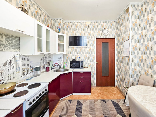 Продам трехкомнатную (3-комн.) квартиру, Анны Коньковой ул, 2, Ханты-Мансийск г