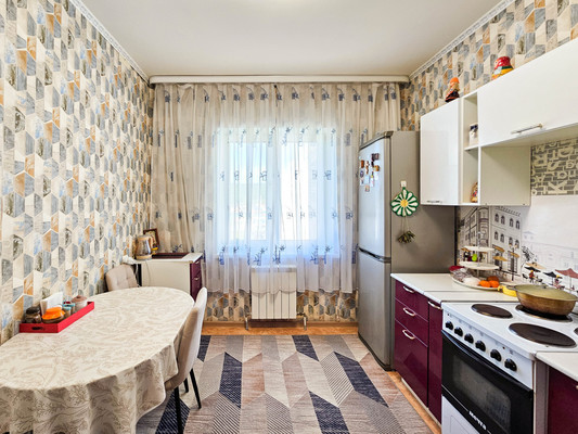 Продам трехкомнатную (3-комн.) квартиру, Анны Коньковой ул, 2, Ханты-Мансийск г