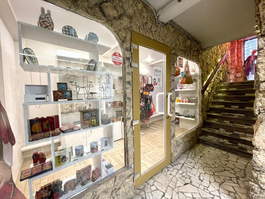 Продам торговое помещение 14 м2, Красная ул, 93, Краснодар г