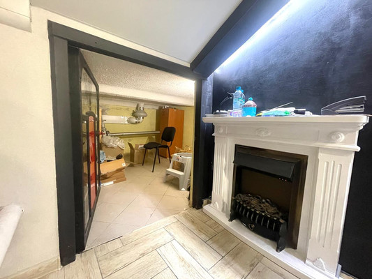 Продам торговое помещение 14 м2, Красная ул, 93, Краснодар г