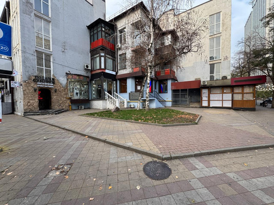 Продам торговое помещение 14 м2, Красная ул, 93, Краснодар г
